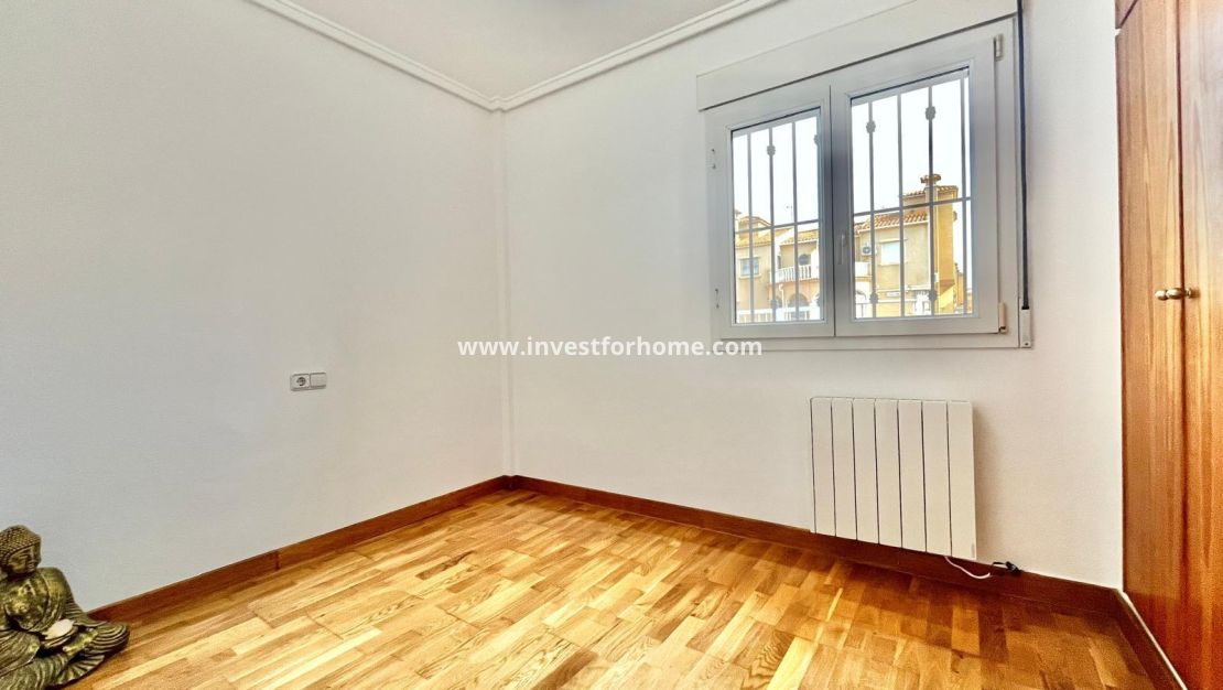 Sale - House - Orihuela Costa - Playa Flamenca
