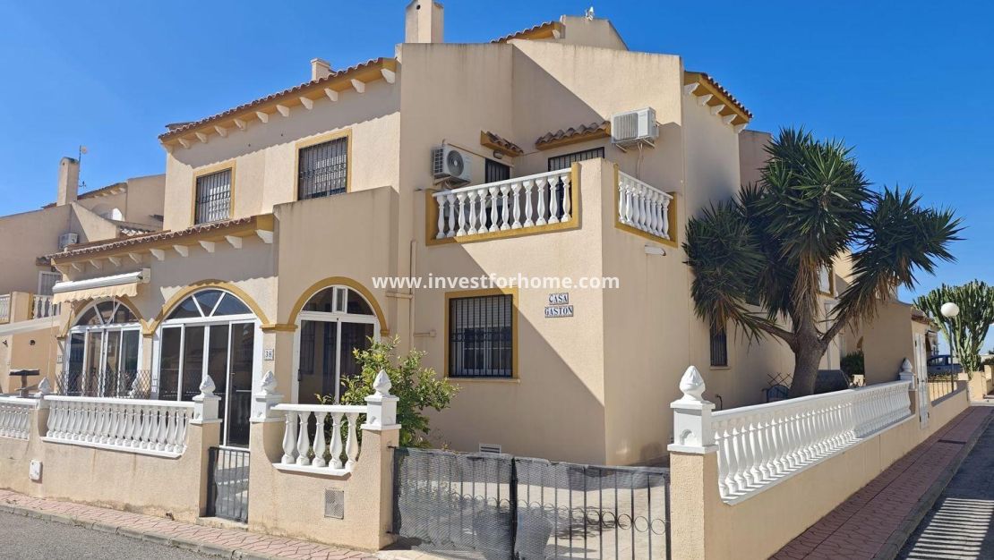 Sale - House - Orihuela Costa - Playa Flamenca