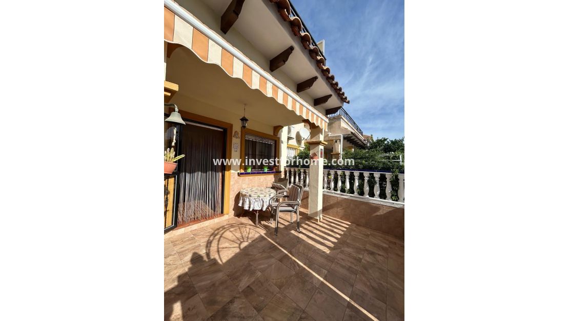 Sale - House - Orihuela Costa - Punta Prima