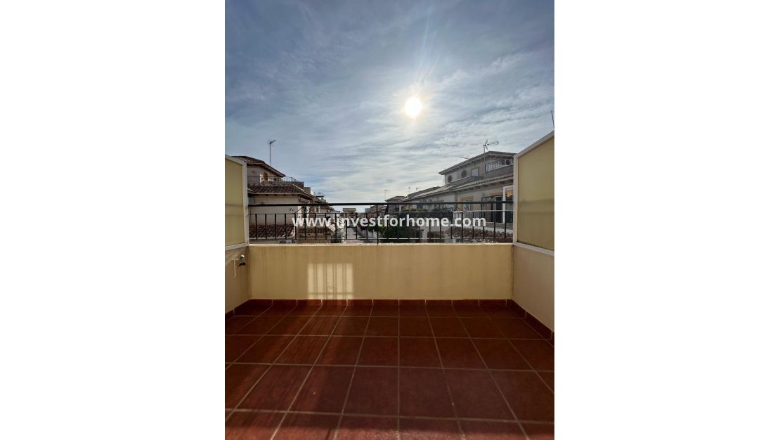 Sale - House - Orihuela Costa - Punta Prima