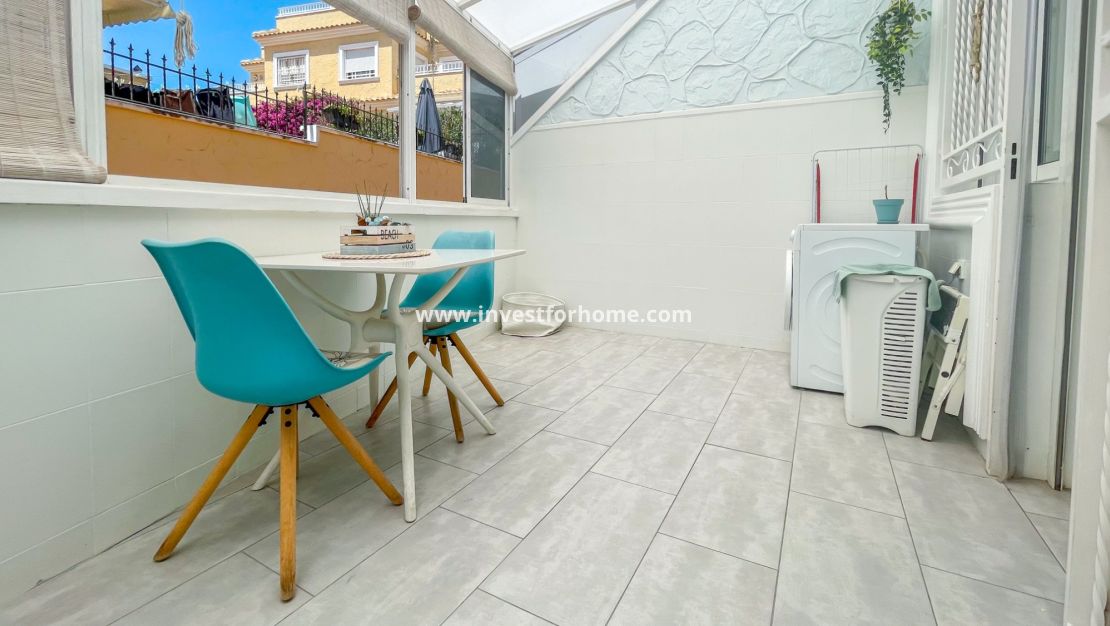 Sale - House - Orihuela Costa - Punta Prima