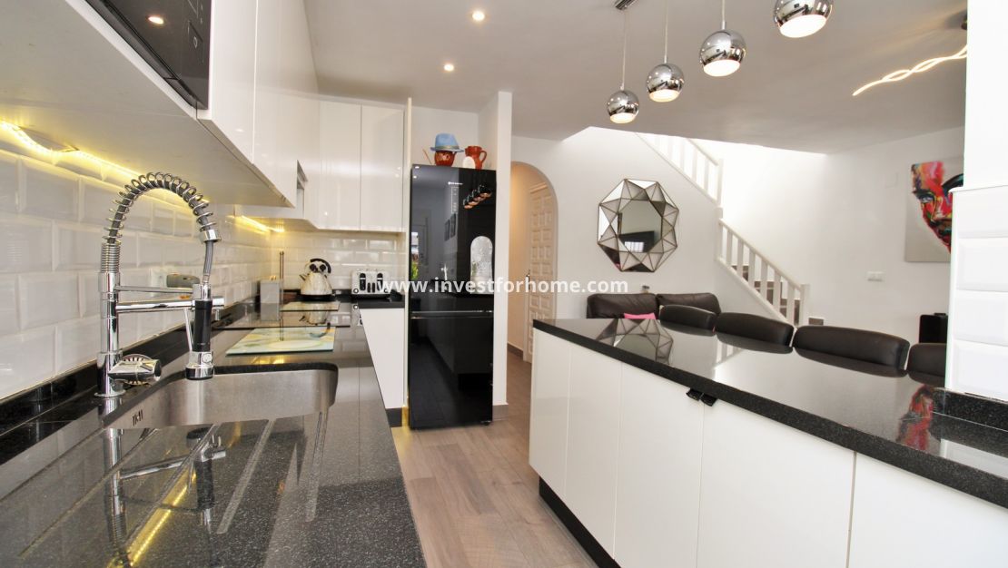 Sale - House - Orihuela Costa - Villamartín