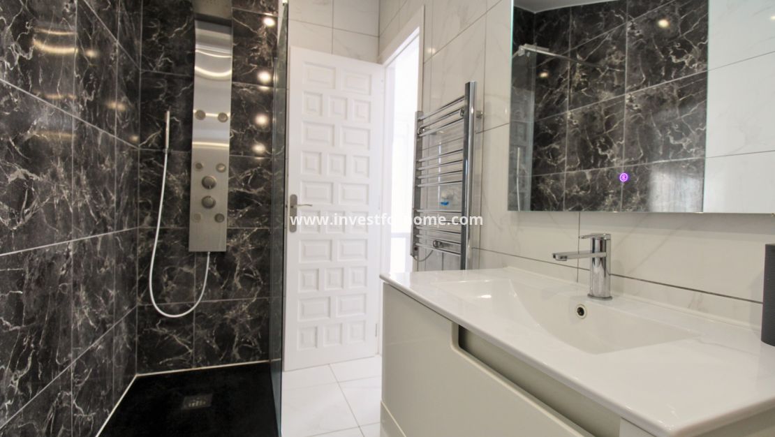 Sale - House - Orihuela Costa - Villamartín