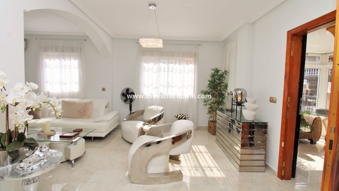 Sale - House - Orihuela Costa - Villamartín