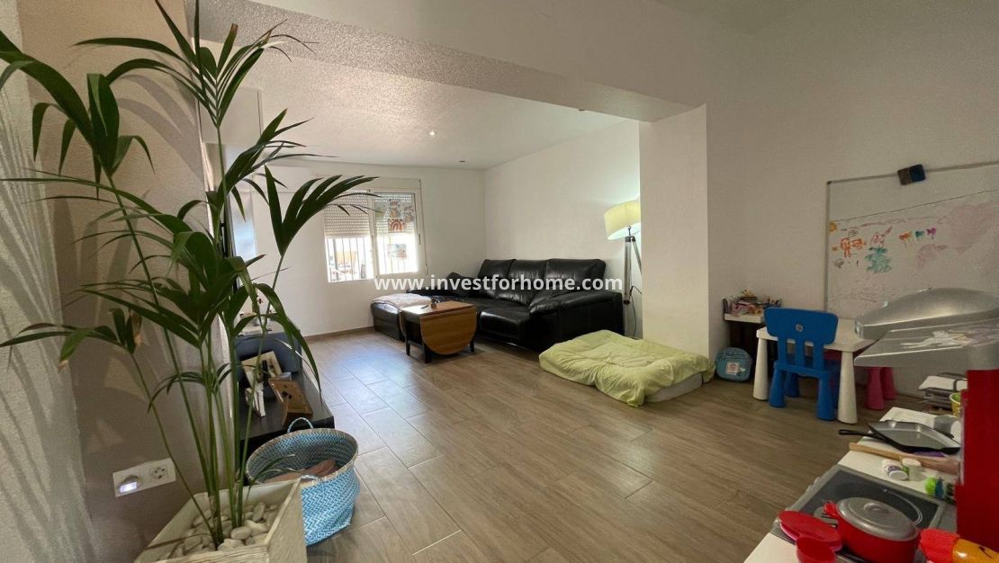 Sale - House - Pilar de la Horadada - Zona Pueblo