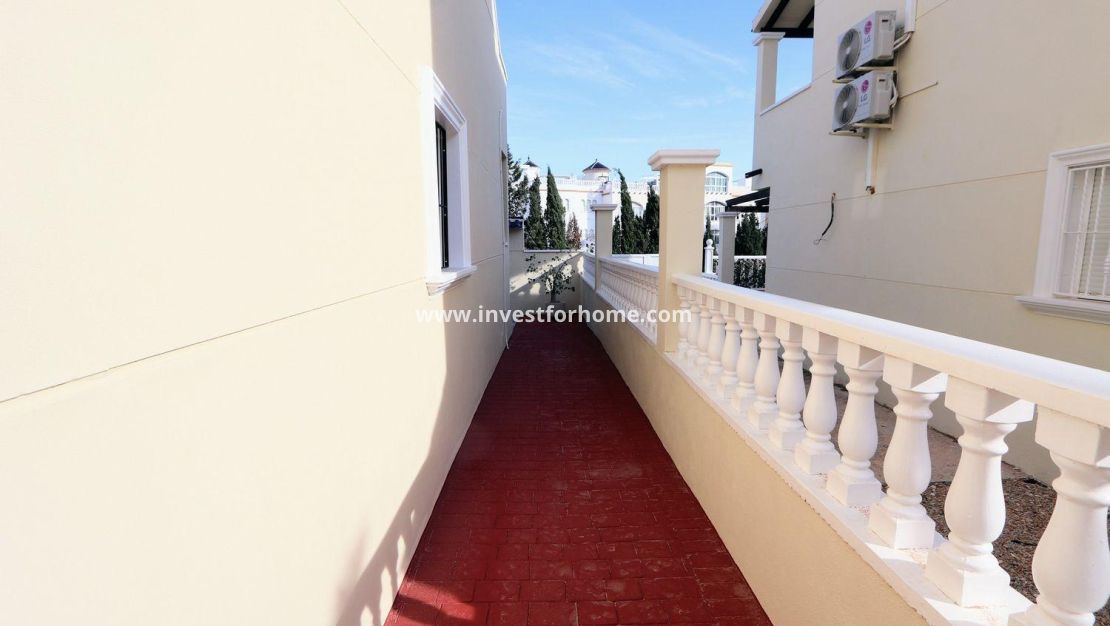 Sale - House - San Miguel de Salinas - El Galán