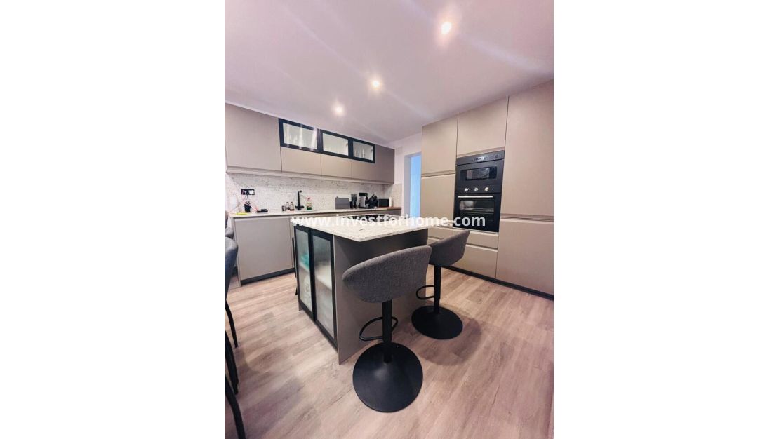 Sale - House - San Miguel de Salinas - Inland