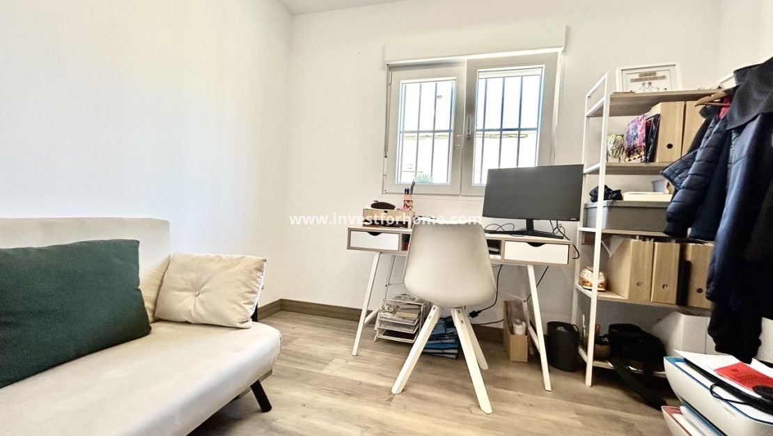 Sale - House - San Miguel de Salinas - Inland