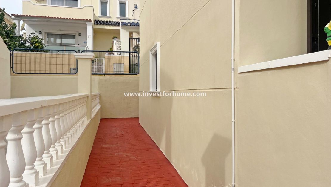 Sale - House - San Miguel de Salinas - Las Filipinas