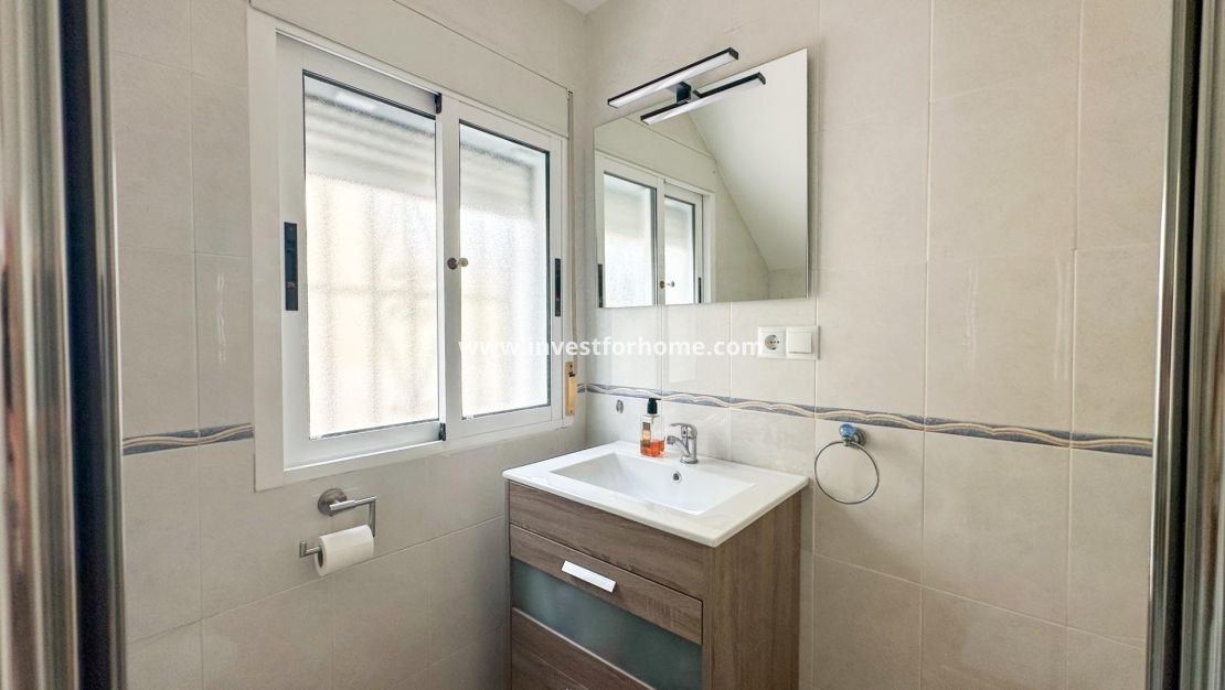 Sale - House - San Miguel de Salinas - Las Filipinas