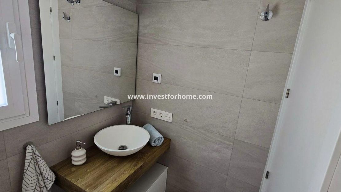 Sale - House - Torrevieja - aguas nuevas