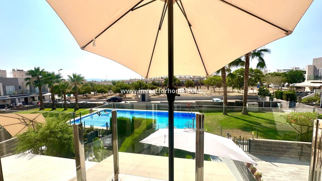 Sale - House - Torrevieja - aguas nuevas