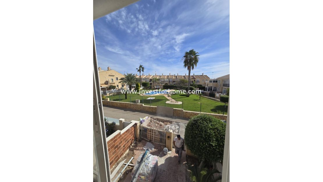 Sale - House - Torrevieja - aguas nuevas