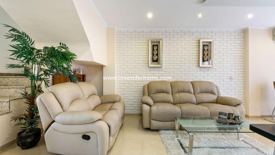 Sale - House - Torrevieja - aguas nuevas