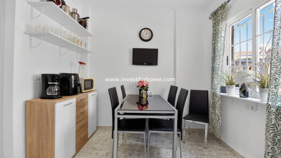 Sale - House - Torrevieja - aguas nuevas