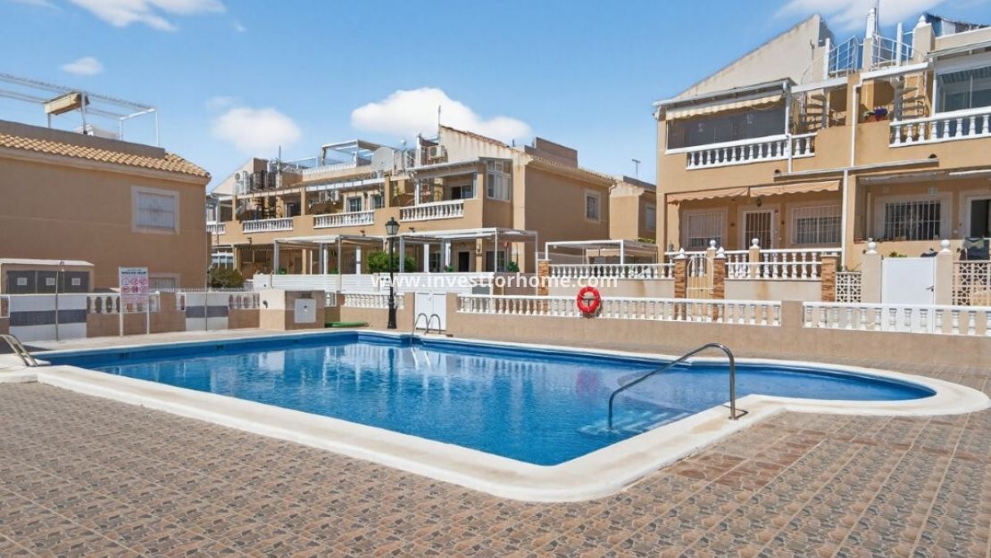 Sale - House - Torrevieja - aguas nuevas