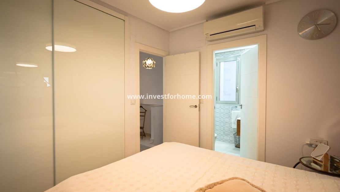Sale - House - Torrevieja - aguas nuevas