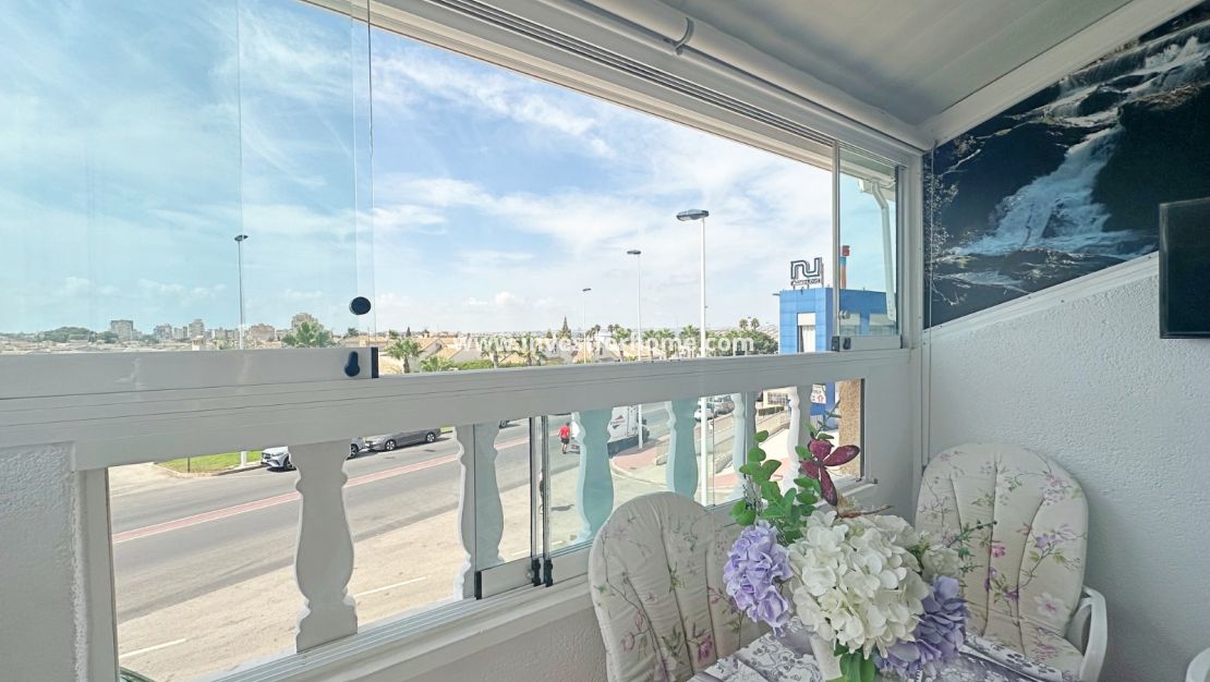 Sale - House - Torrevieja - Aguas Nuevas