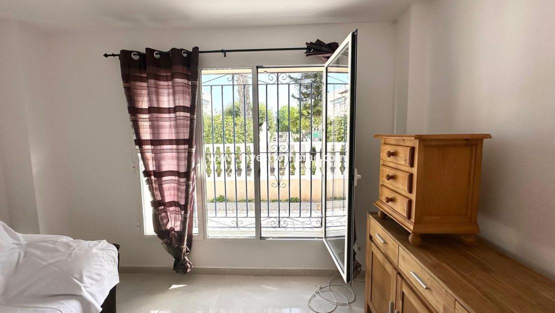 Sale - House - Torrevieja - Carrefour