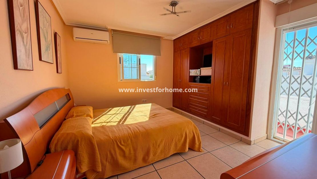 Sale - House - Torrevieja - Carrefour