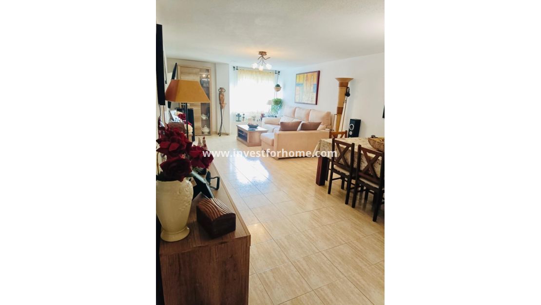 Sale - House - Torrevieja - Centro