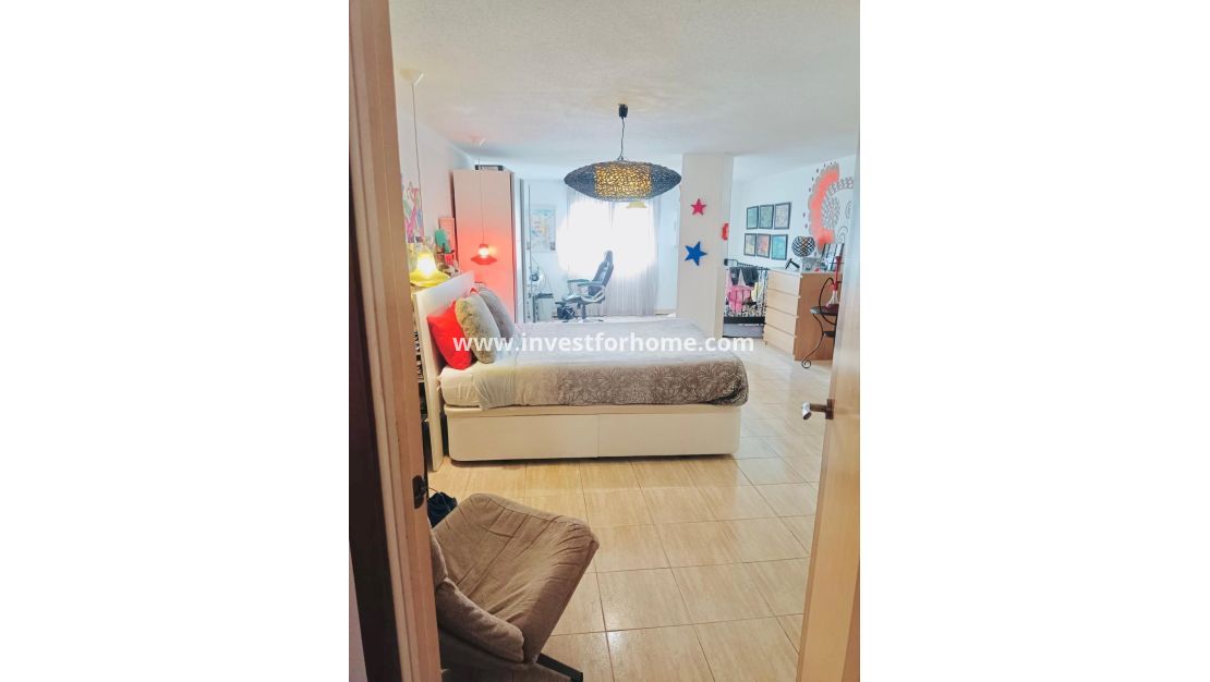 Sale - House - Torrevieja - Centro