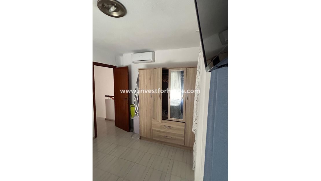 Sale - House - Torrevieja - Centro