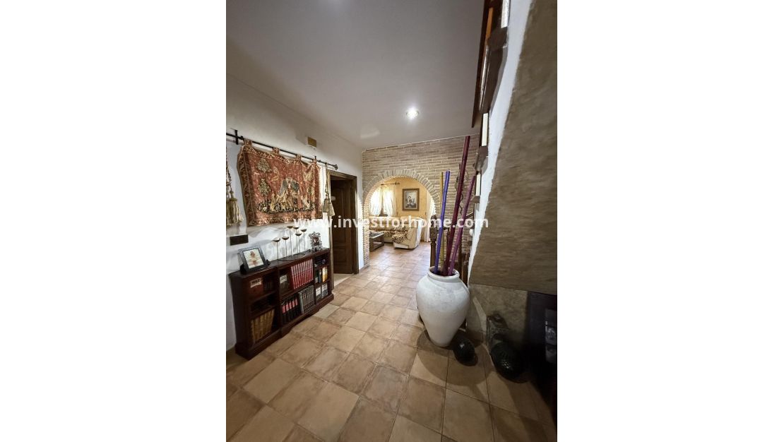 Sale - House - Torrevieja - Centro