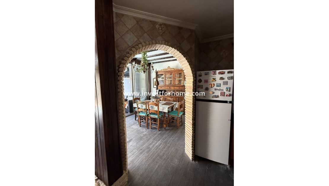 Sale - House - Torrevieja - Centro