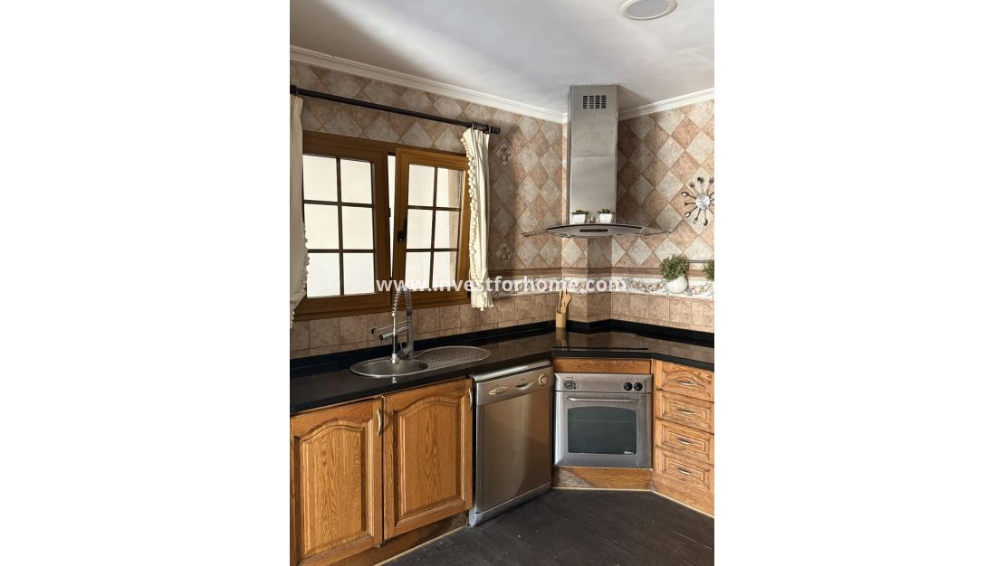 Sale - House - Torrevieja - Centro