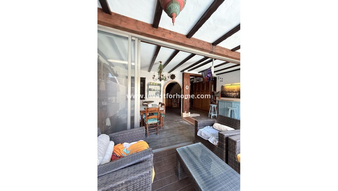 Sale - House - Torrevieja - Centro