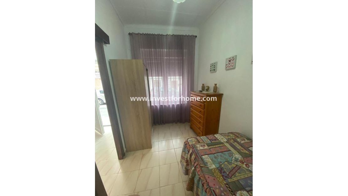 Sale - House - Torrevieja - Centro