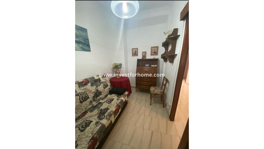 Sale - House - Torrevieja - Centro