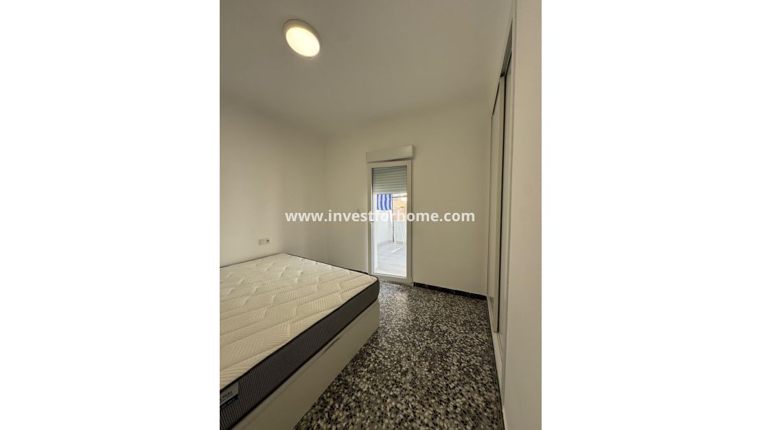 Sale - House - Torrevieja - Centro
