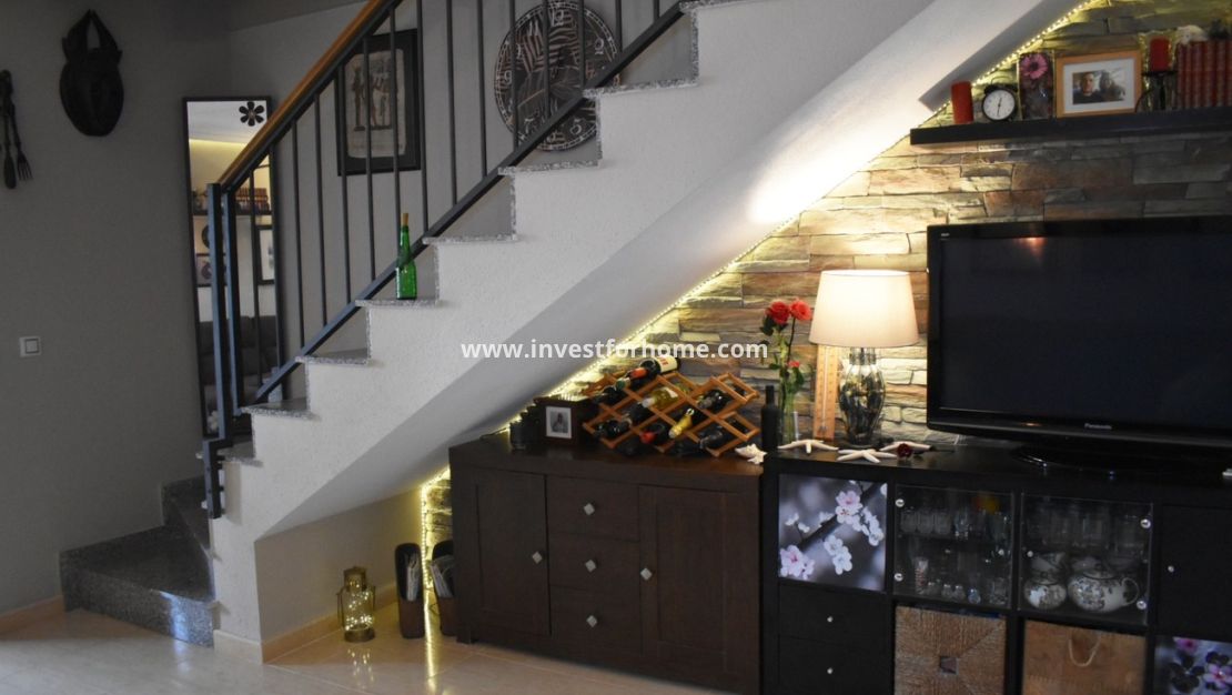 Sale - House - Torrevieja - Centro