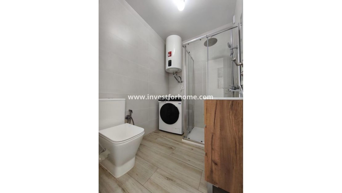 Sale - House - Torrevieja - Centro