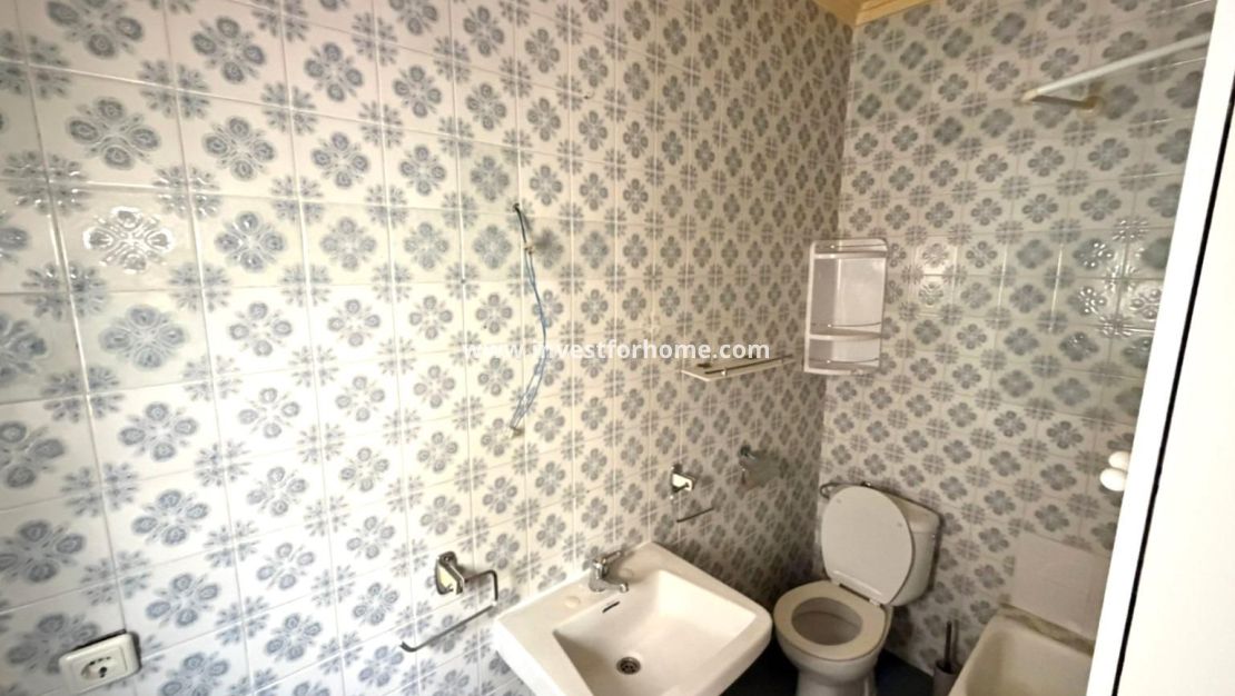 Sale - House - Torrevieja - Centro