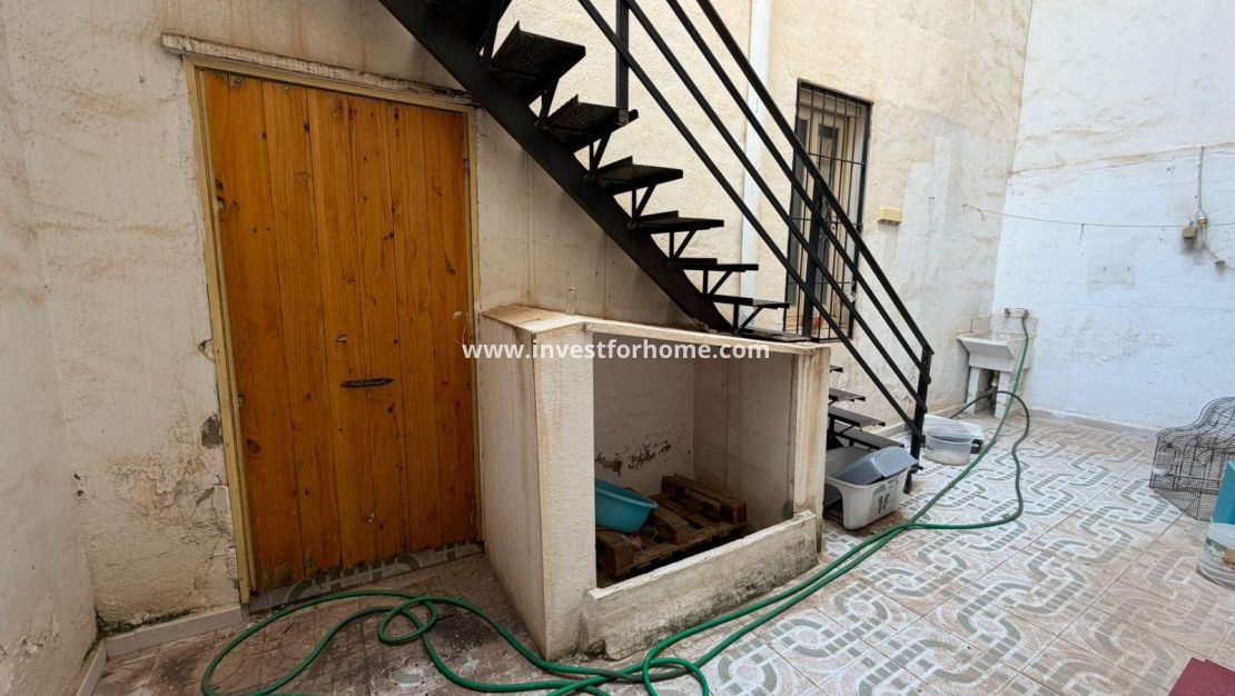 Sale - House - Torrevieja - Centro