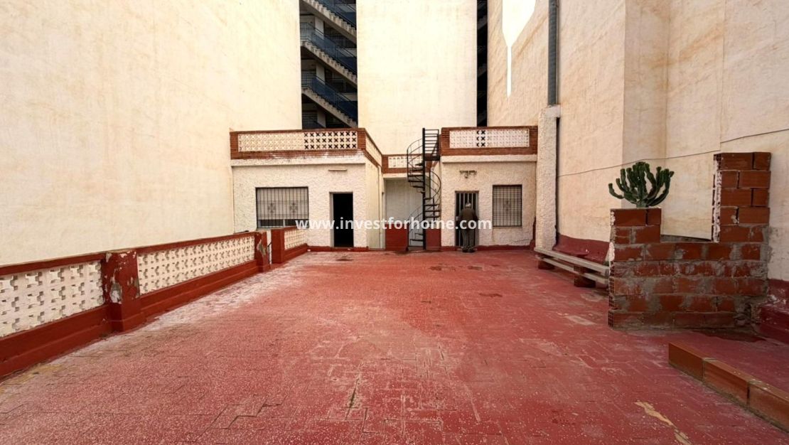 Sale - House - Torrevieja - Centro