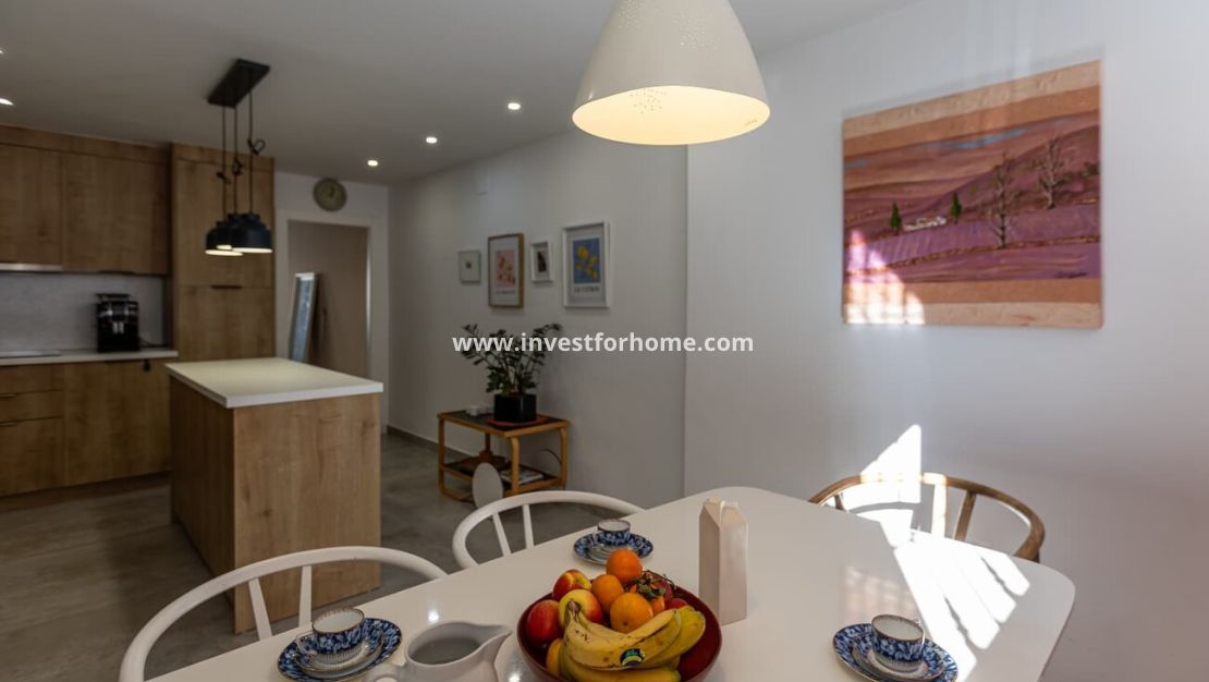 Sale - House - Torrevieja - Centro
