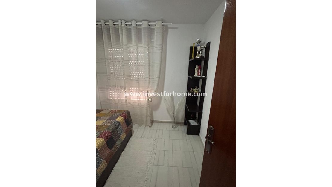 Sale - House - Torrevieja - Centro