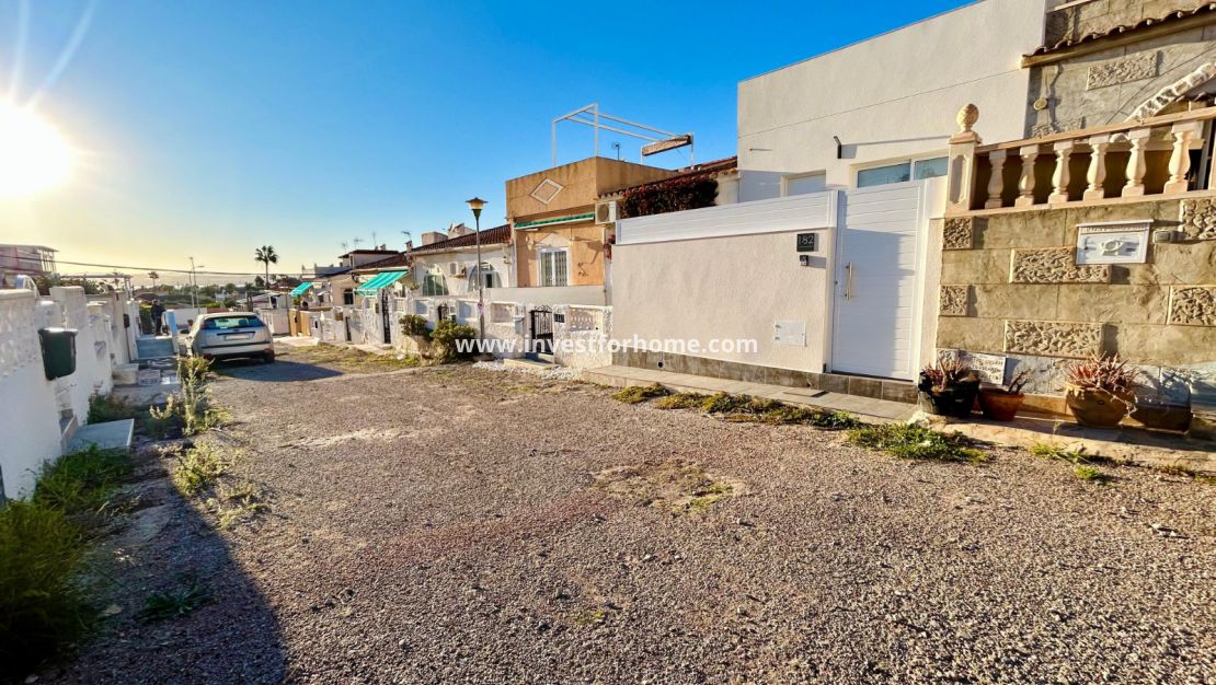 Sale - House - Torrevieja - Costa Blanca