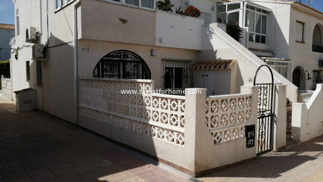 Sale - House - Torrevieja - El Acequión - Los Náufragos