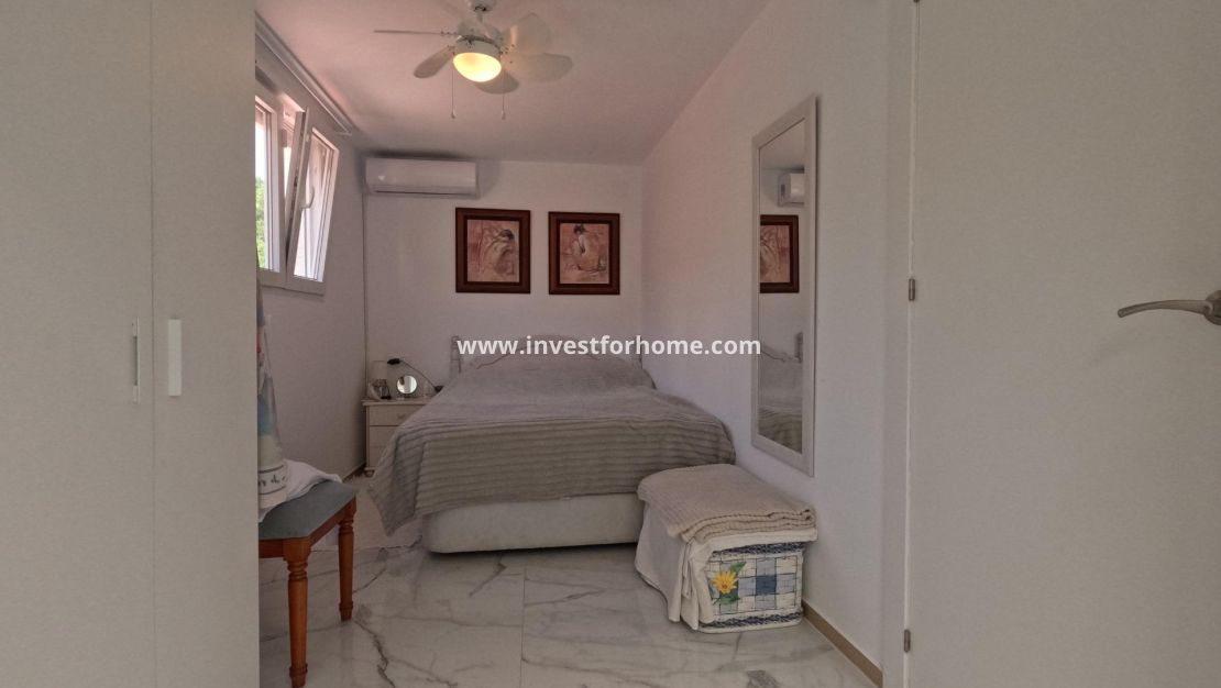 Sale - House - Torrevieja - El Acequión - Los Náufragos