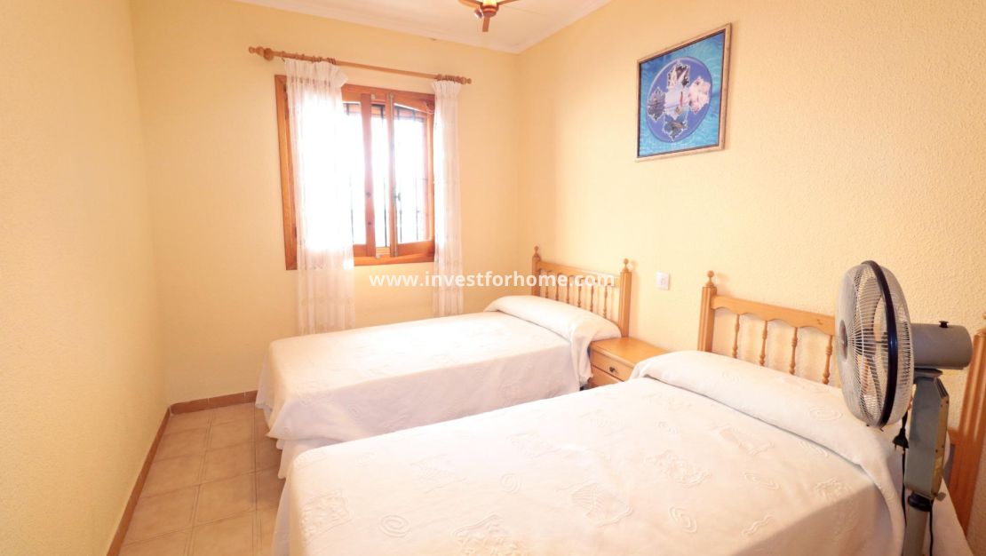 Sale - House - Torrevieja - El Acequión - Los Náufragos