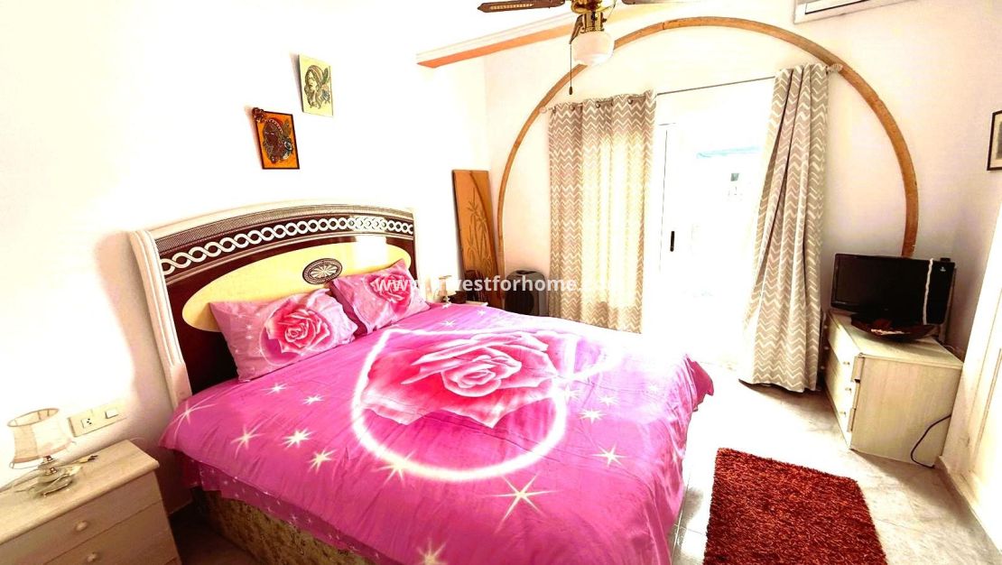 Sale - House - Torrevieja - El Chaparral