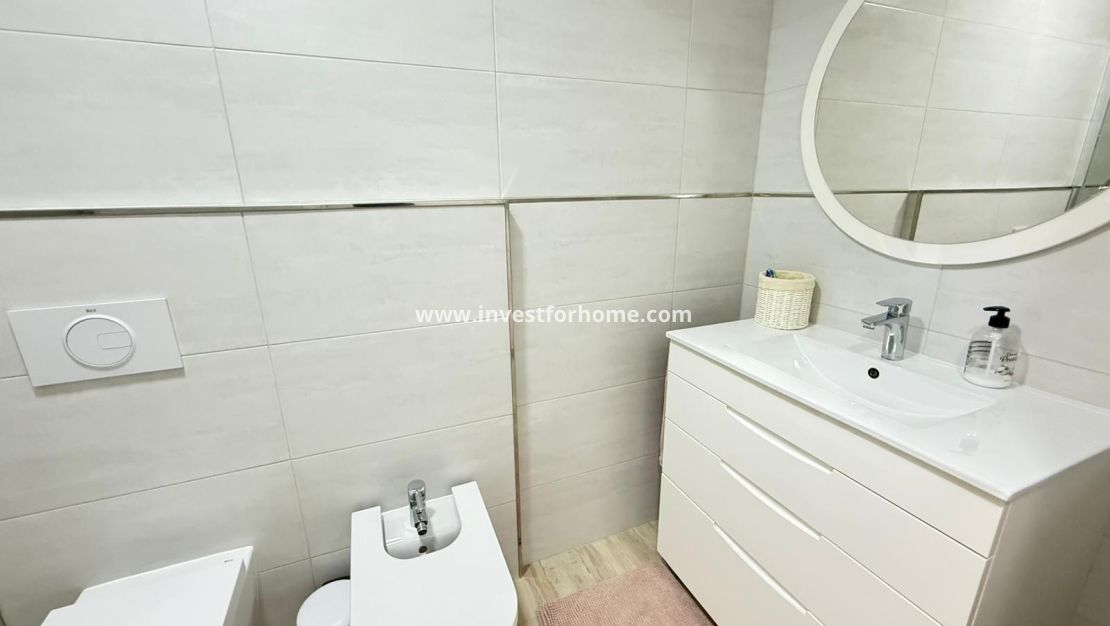 Sale - House - Torrevieja - El Chaparral