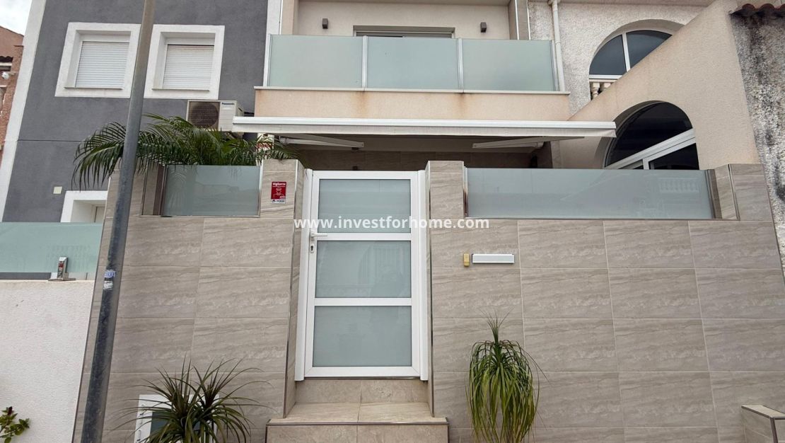 Sale - House - Torrevieja - El Chaparral