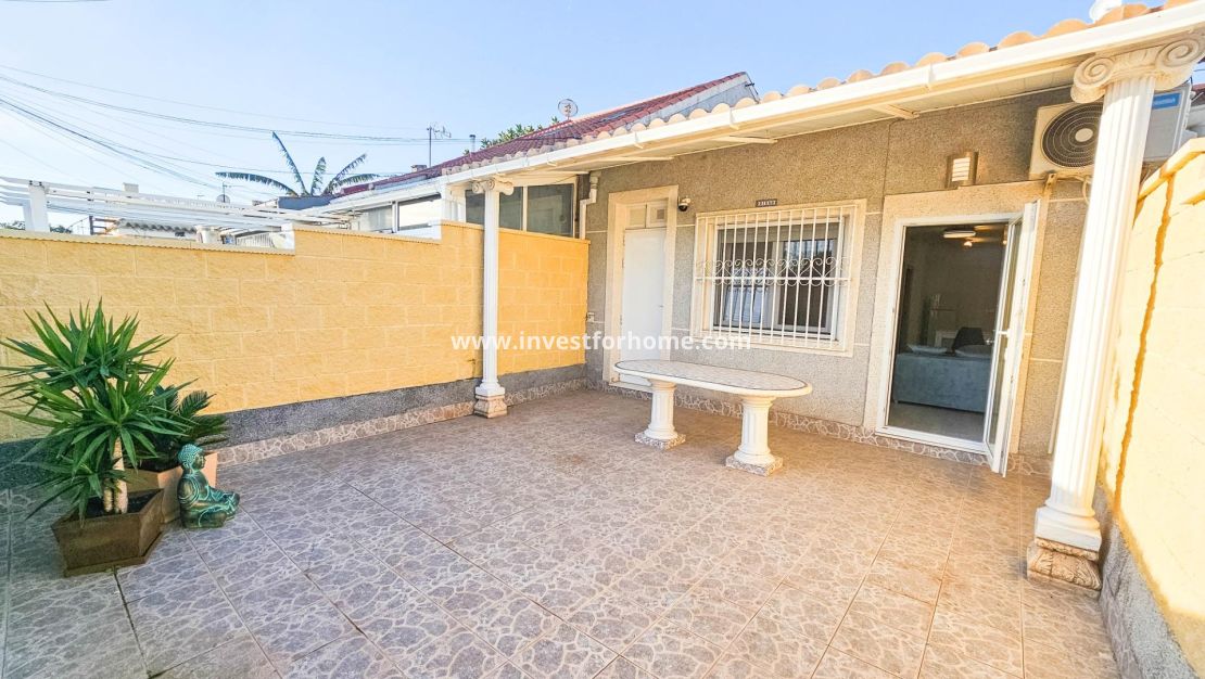 Sale - House - Torrevieja - El Limonar