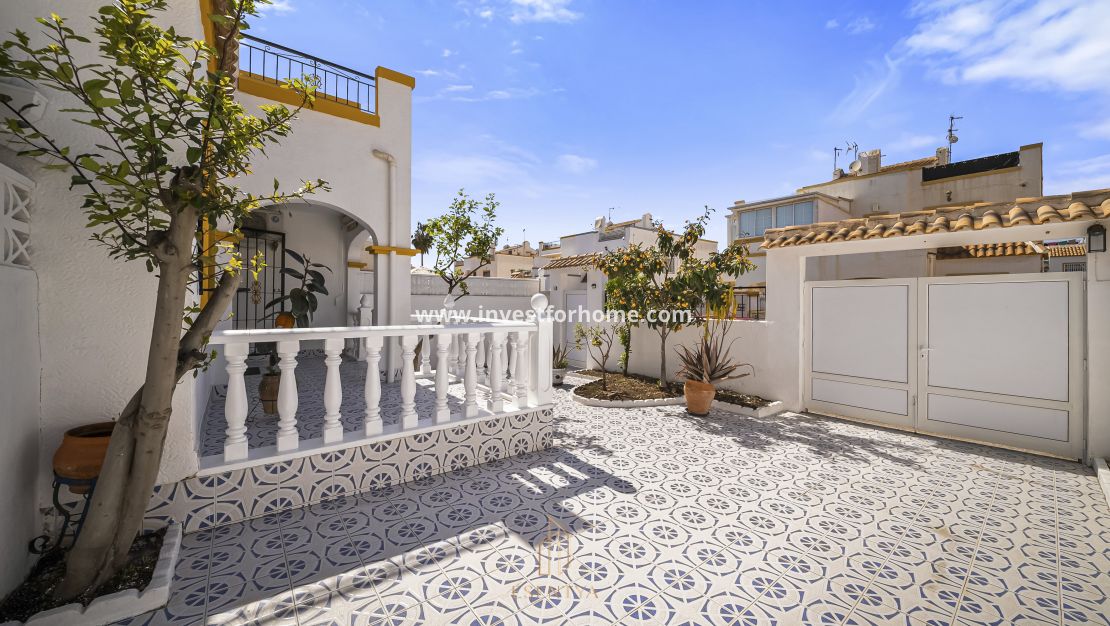 Sale - House - Torrevieja - Jardín del Mar
